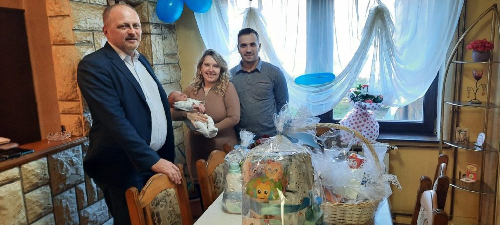 Domitrović posjetio prvu bebu