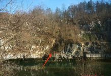 HGGS Stanica Ogulin u akciji spašavanja pasa zaglavljenih na stijeni u kanjonu rijeke Dobre