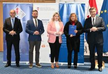 Potpisan ugovor za projekt “Uz pomoć, kod kuće je najljepše” koji će provodit Ženska udruga Katarine Josipdol