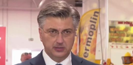 Premijer Plenković kritizira protivnike gospodarskog rasta i zakona o hrvatskom jeziku