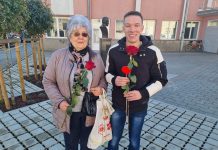 Valentinovo u Ogulinu: HDZ Ogulin razveselio građane malim znakovima pažnje