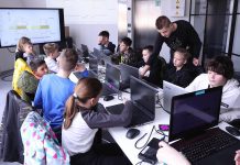 Mladi Karlovčani STEManimirani u svijetu 3D tehnologija zahvaljujući “Teslinoj STEM priči”