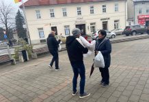 Mladež HDZ-a ponovno obilježila Međunarodni dan žena darivanjem ruža sugrađankama