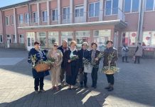Članice Zajednice žena HDZ “Katarina Zrinski” Ogulin u duhu blagdana podijelile maslinove grančice