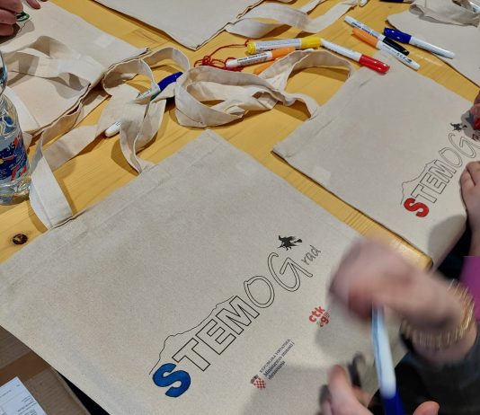 Održan Festival znanosti “stemOGrad” u Ogulinu: Igranje i učenje za najmlađe