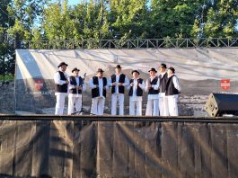 Održan tamburaški folklorni koncert u dvorištu Frankopanskog kaštela