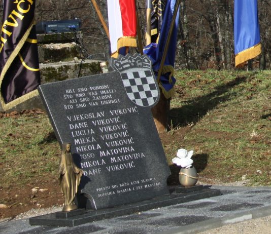 33 godine od zločina u Vukovićima