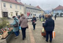 Ogulinske Katarine darovale božićne vjenčiće