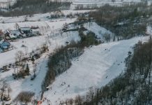 Bajkovito skijanje na kraju grada