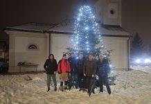 Lomošćani okitili božićni bor