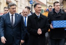 Primorac predao potpise