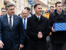 Primorac predao potpise