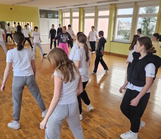 Plesne vještine za Valentinovo u okviru nastave TZK-a