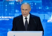 Tko je Vladimir Putin ?