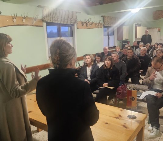 Karovačka županica sa suradnicima u Tounju