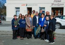 Katarine dijelile maslinove grančice