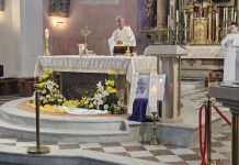 Služena misa zadušnica za preminulog papu Franju