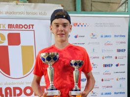 Ivano Božičević državni prvak u parovima i 3. pojedinačno do 14 godina u tenisu.