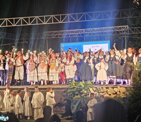Vrhunska večer hrvatske nacionalne baštine u dvorištu Frankopanskog kaštela