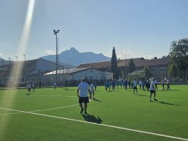 Prijateljskim susretima mlađih pionira i pionira Ogulina i Karlovca 2 u u funkciju stavljeno pomoćno igralište NK Ogulina s umjetnom travom