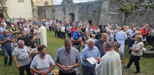 Misa za bolesne u oštarskom svetištu