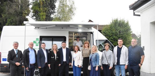 Prva hrvatska mobilna ljekarna krenula s radom; stiže u Barilović, Bosiljevo, Kamanje, Ribnik, Saborsko i Tounj
