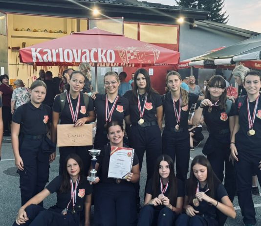 Djevojke DVD-a Ribarići (mladež 12-16 god) osvajanjem 1. mjesta na 4. Kupu u Belavićima se plasirali na državnu završnicu u Makarsku