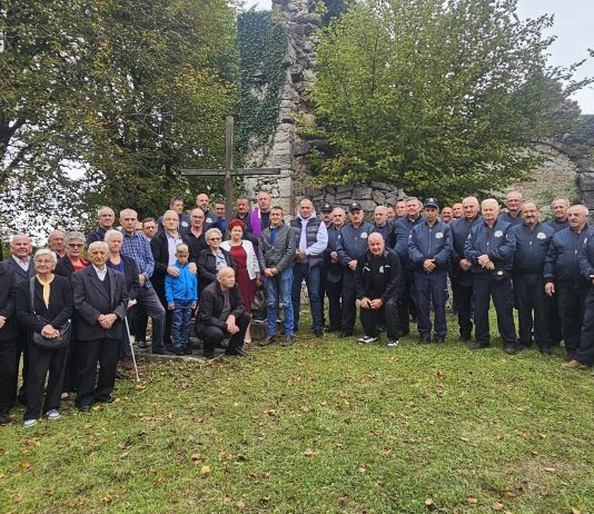Molitva kod ostataka srušene crkve sv. Mihovila