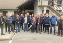 Druženje policajaca iz policijske ispostave Jasenak nakon 33 godine