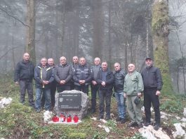Vetrani policije Josipdol-Tounj 90./91. odali počast pokojnom kolegi Draganu Renduliću Koki