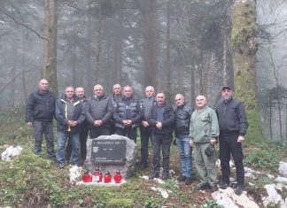 Vetrani policije Josipdol-Tounj 90./91. odali počast pokojnom kolegi Draganu Renduliću Koki