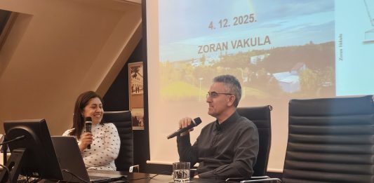 Zoran Vakula u Poniranjima u Gradskoj knjižnici i čitaonici