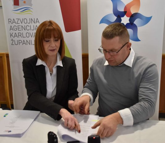 Potpisani ugovori o “zelenoj nabavi” županijskih OPG-ova za školske kuhinje