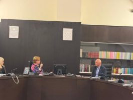 Predstavljena knjiga dr. Tihomira Ratkajeca „Dodiri pod svjetlom kandelabra“