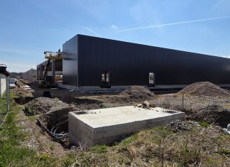 Hey park krenuo ka završetku