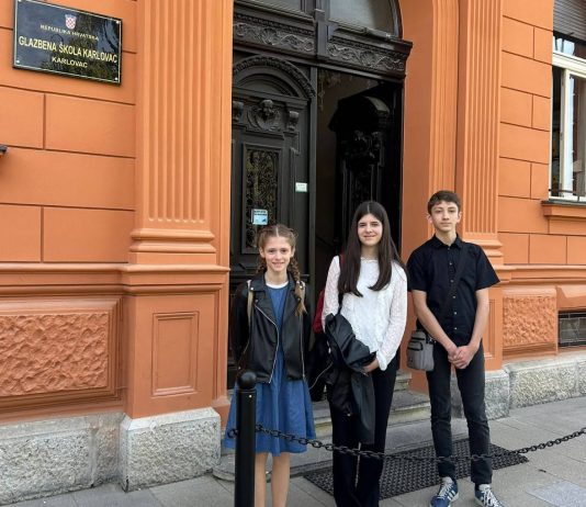 Ogulinski mladi pijanisti na natjecanju u Karlovcu