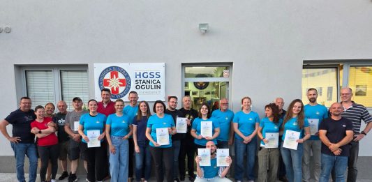 Podijeljene diplome polaznicima 4. opće planinarske škole HPD Kleka
