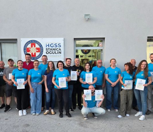 Podijeljene diplome polaznicima 4. opće planinarske škole HPD Kleka