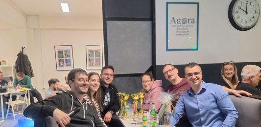 Ogulinska kvizaška ekipa Malo umni donijela srebro iz Duge Rese s kviza Kreše Međerala Sučevića