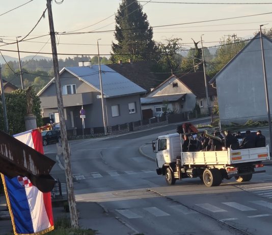 Puhački orkestar DVD-a budnicama tradicionalno Ogulince uveo u proslavu praznika rada 1. svibnja