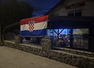 Organizirana navijanja u Ogulinu u prvom susretu s Englezima