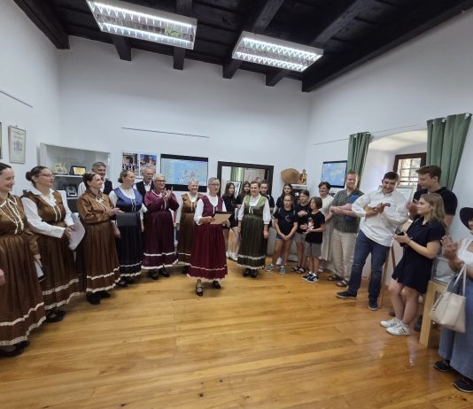 U Zavičajnom muzeju otvorena izložba “45 godina za ogulinsku tradiciju”