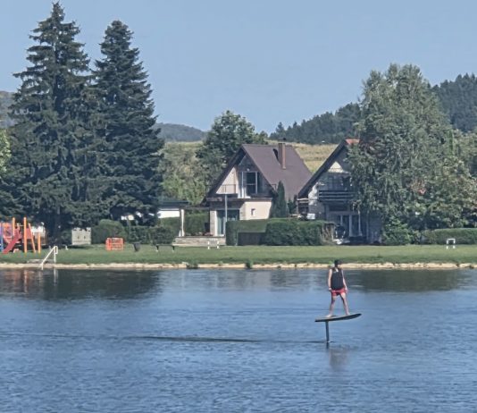 Leteći surferi i na Sabljacima