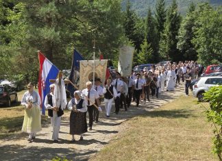 Proslavljena 30. obljetnica Rokove na Liščevki, misu predslavio biskup Medo