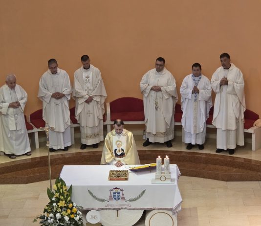 Mlada misa Matije Luketića u Ogulinu