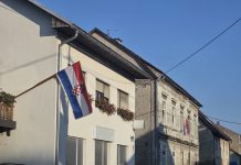 Malo hrvatskih stjegova na obiteljskim domovima