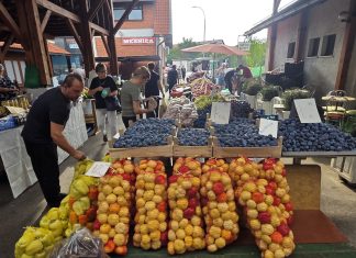 Tržnica srijedom u znaku priprema zimnice