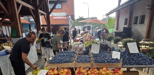 Tržnica srijedom u znaku priprema zimnice