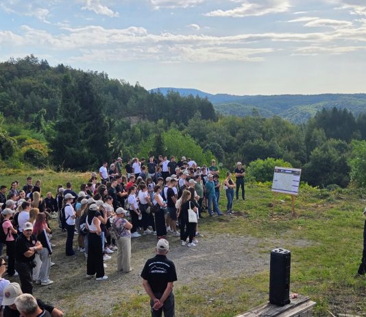 Ogulinski srednjoškolci obišli prvu crtu bojišnice u odgovornosti 143. brigade HV-a Ogulin