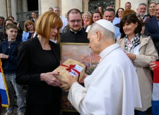 Karlovačka županica Martina Furdek Hajdin na audijenciji kod pape Lava XIV.